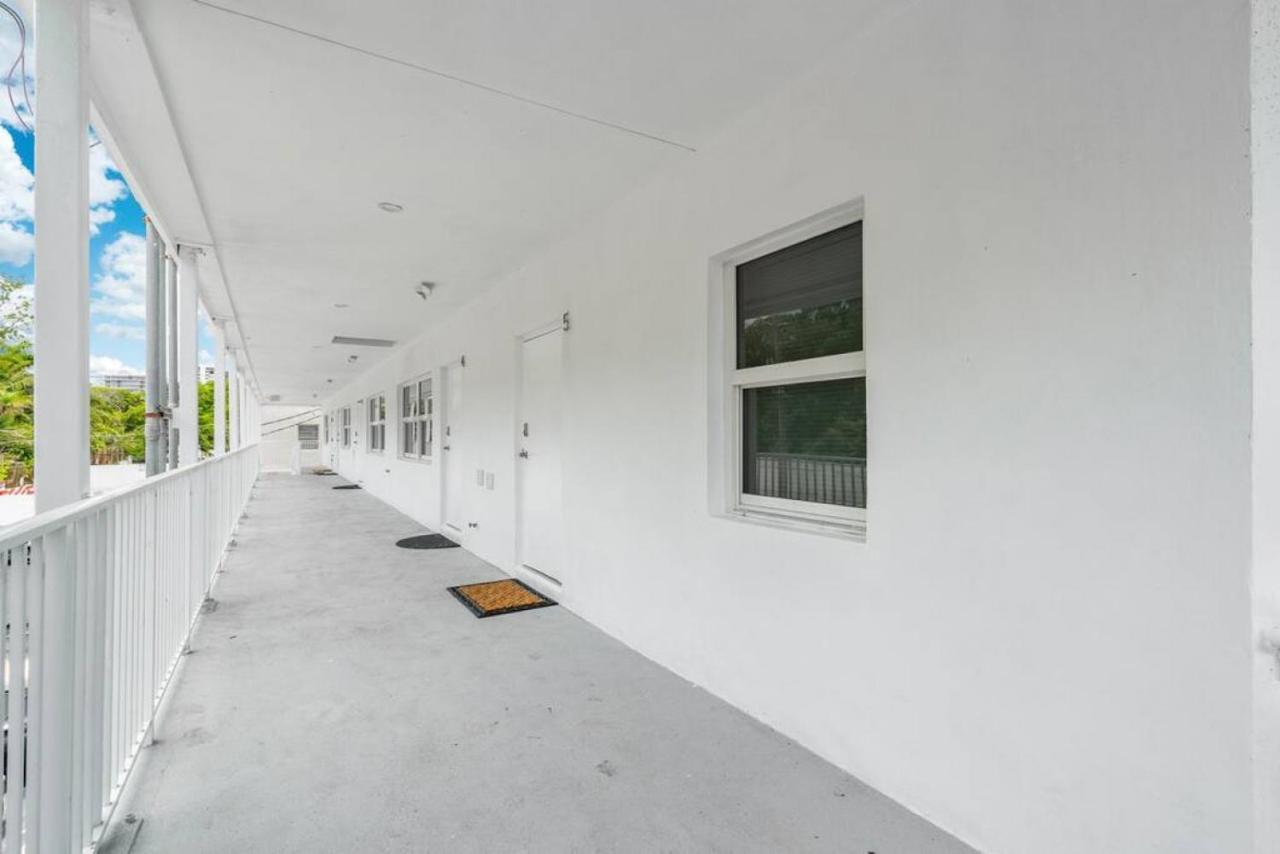 The Purple Pelican Beachfront With Ocean Balcony Unit 3 Fort Lauderdale Ngoại thất bức ảnh